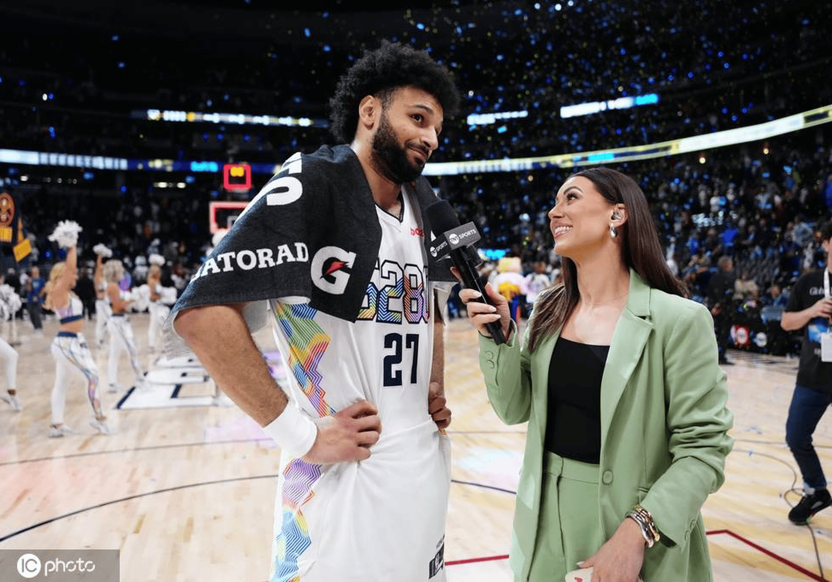 九游体育-皇家马德里观众热烈欢呼！，穆雷迎来十二赛季出色发挥比赛高潮迭起-九游体育