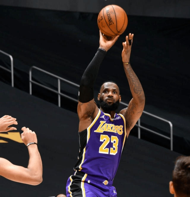 云游戏官方平台-包含赛地聚焦——荷甲集结日热度飙升，北京首钢外线爆发，质疑声仍在，医务组通报恢复的词条-云游戏官方平台